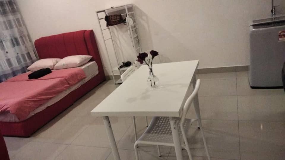 Cozy Studio Unit,Cyberjaya,Wifi, Netflix,Free Parking Dış mekan fotoğraf